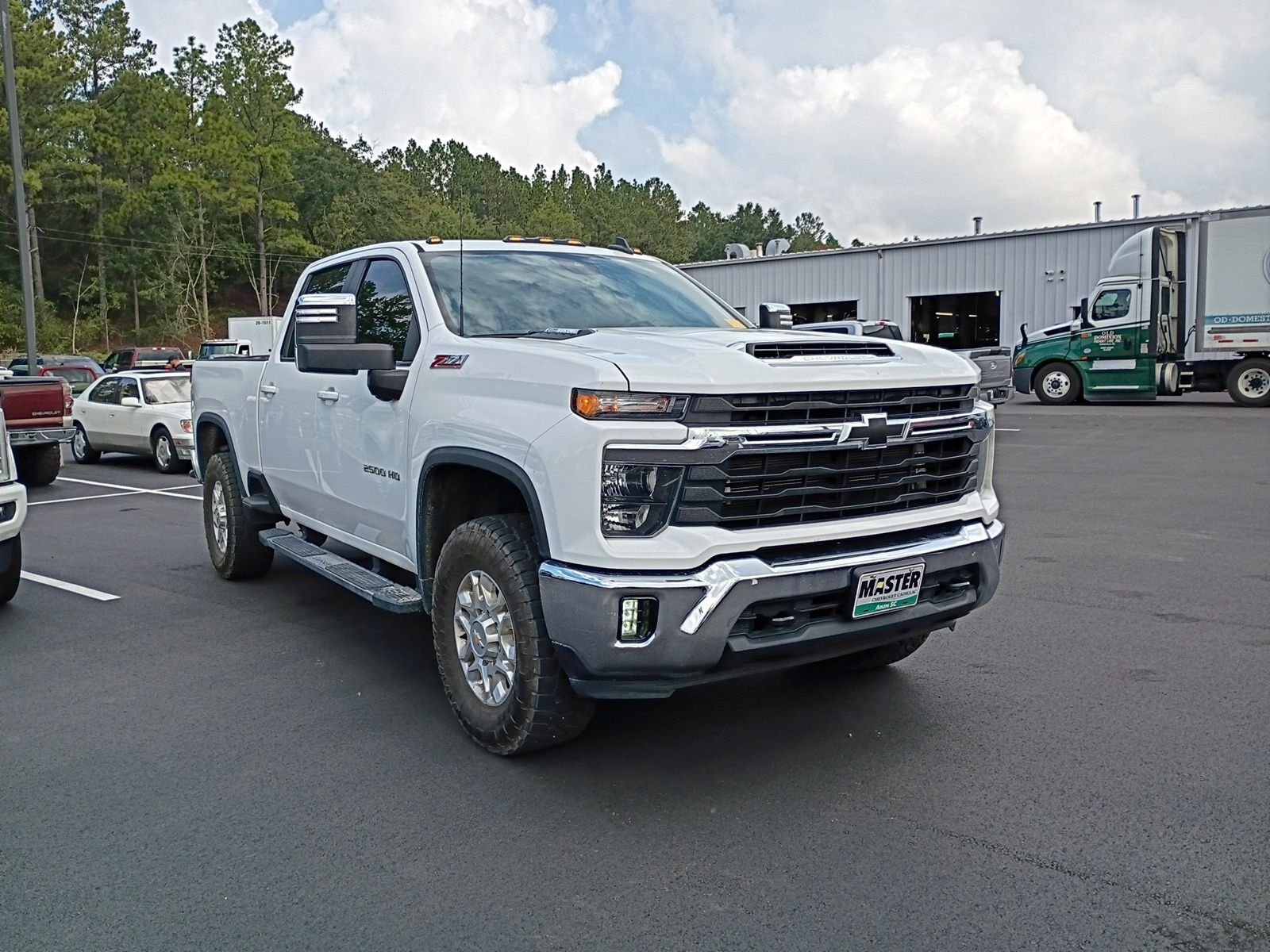 Used 2024 White Chevrolet LT image 3