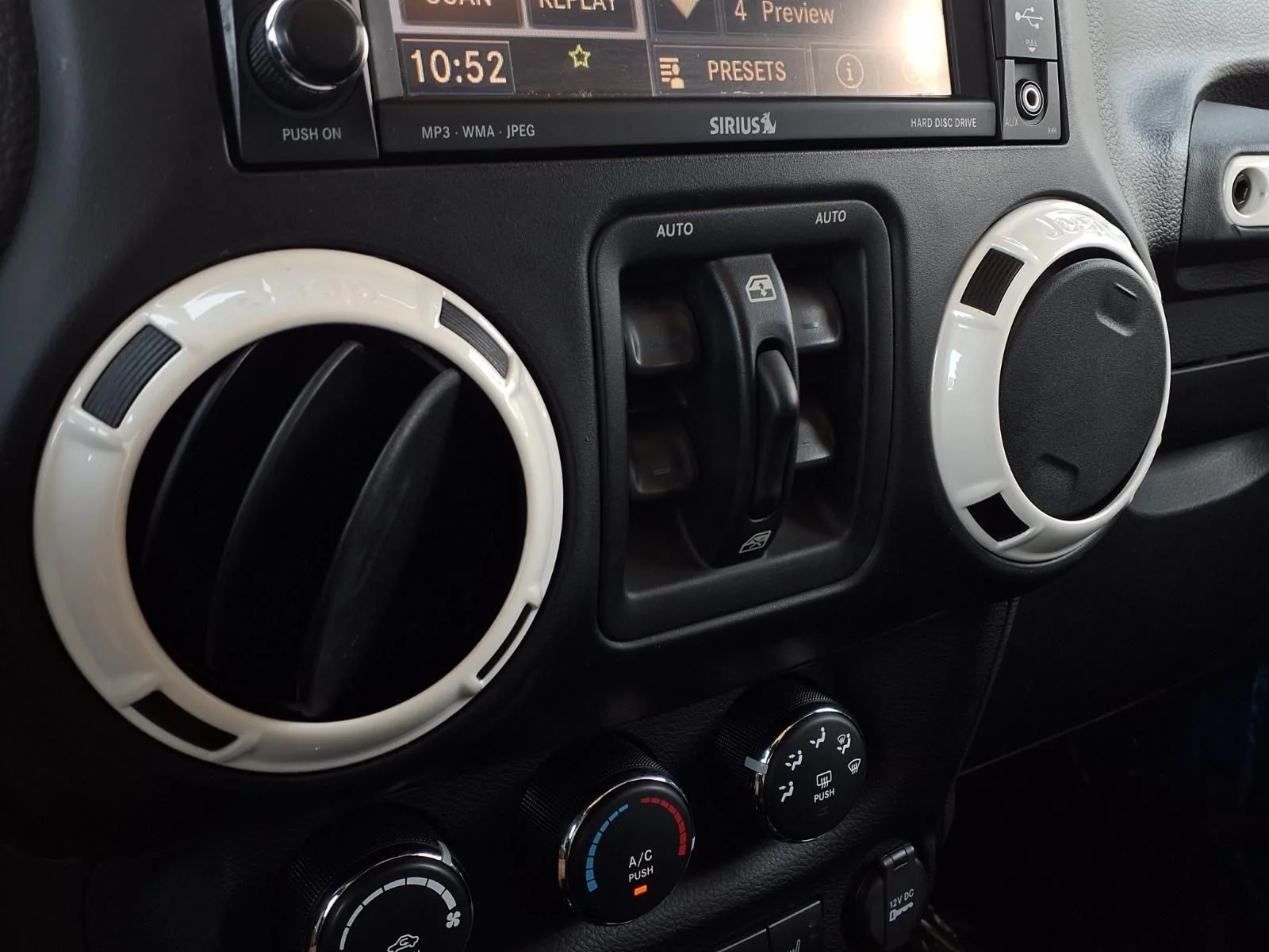 Used 2014 Blue Jeep Unlimited Sahara image 10