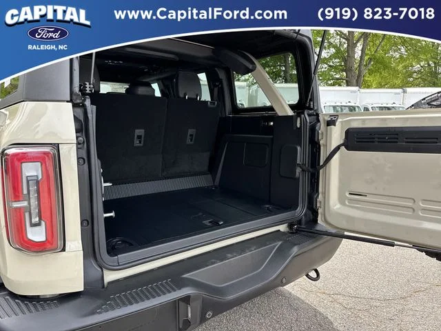 Used 2025 Beige Ford Badlands image 18