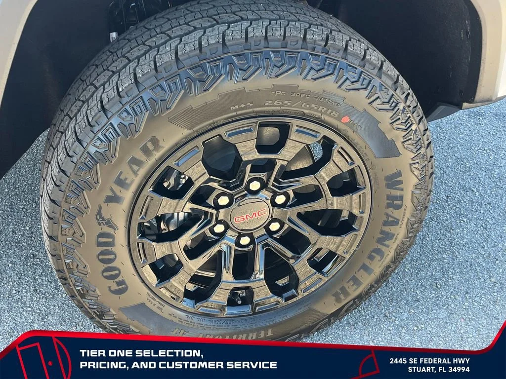 New 2026 Summit White GMC Elevation image 20