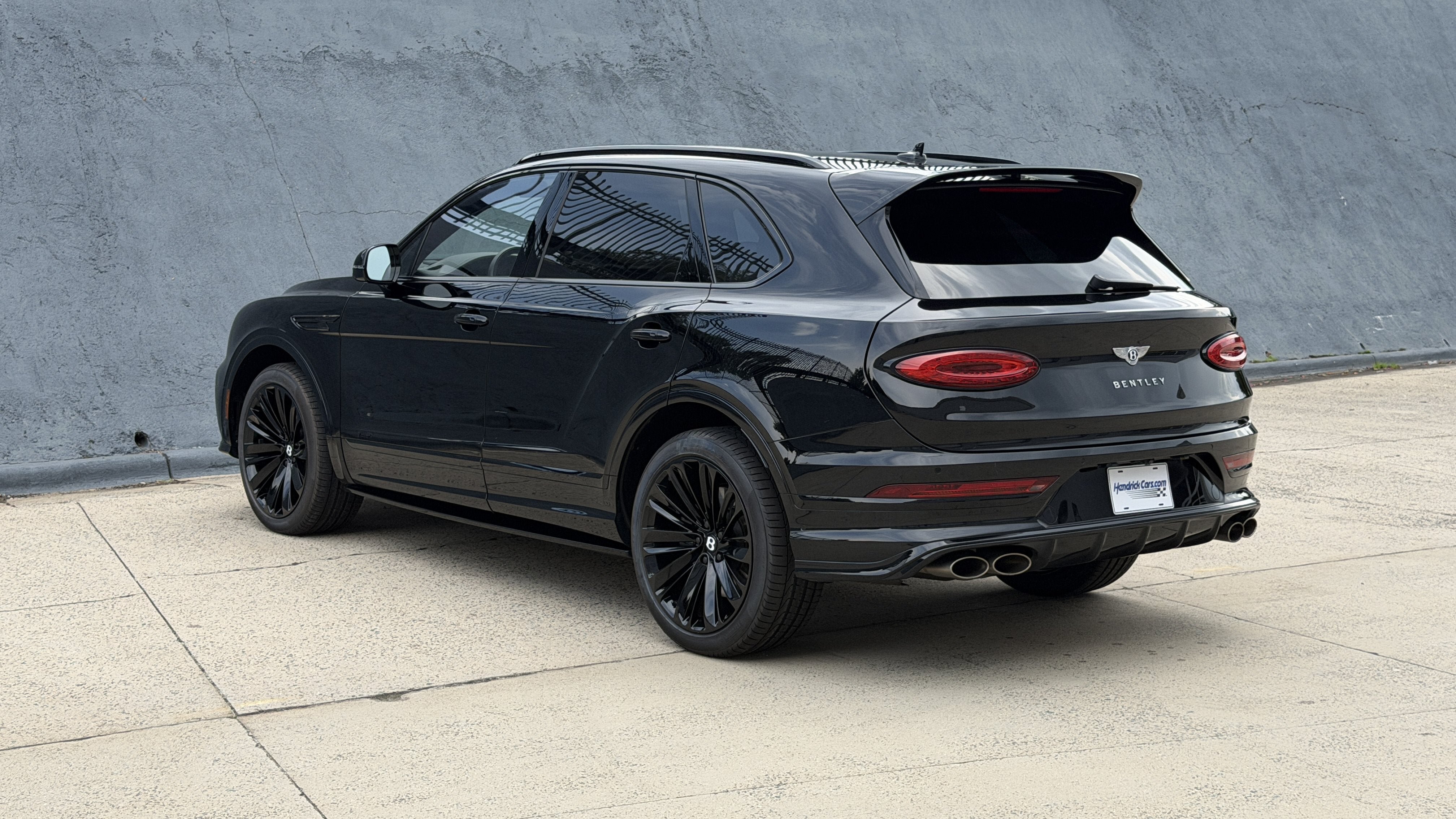Used 2022 Beluga Bentley Speed image 3