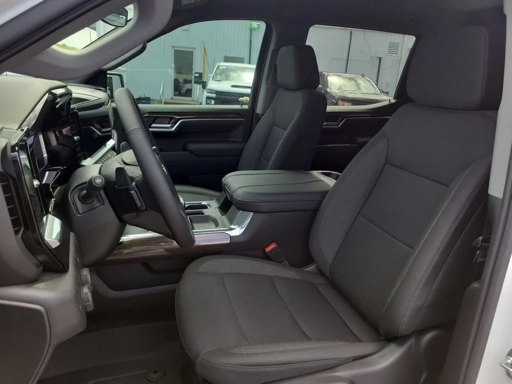 New 2026 Summit White Chevrolet LT image 18
