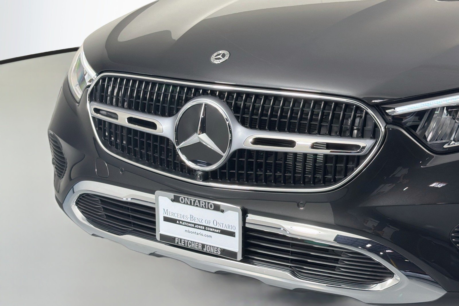 New 2027 Graphite Grey Metallic Mercedes-Benz GLC 300 SUV image 12