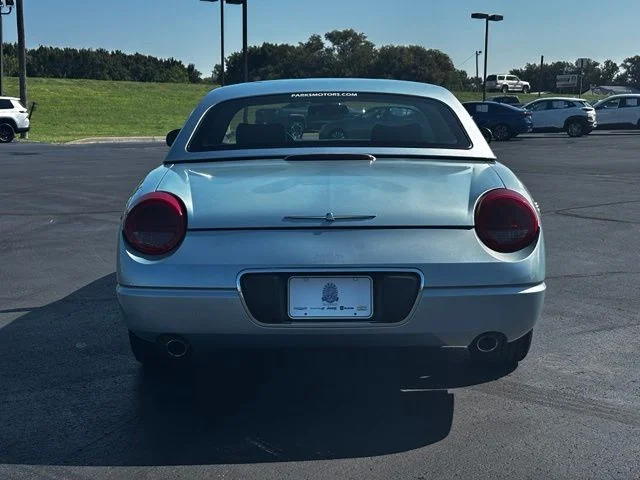 Used 2004 Blue Ford Base image 6