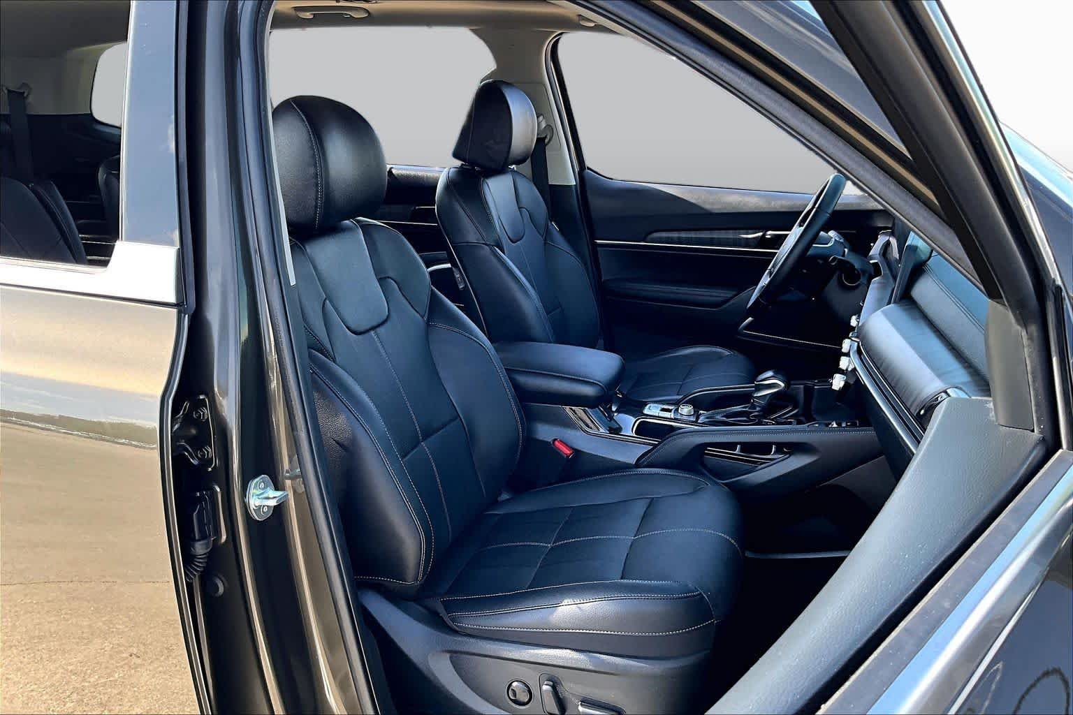 Used 2023 Dark Moss Kia EX image 8