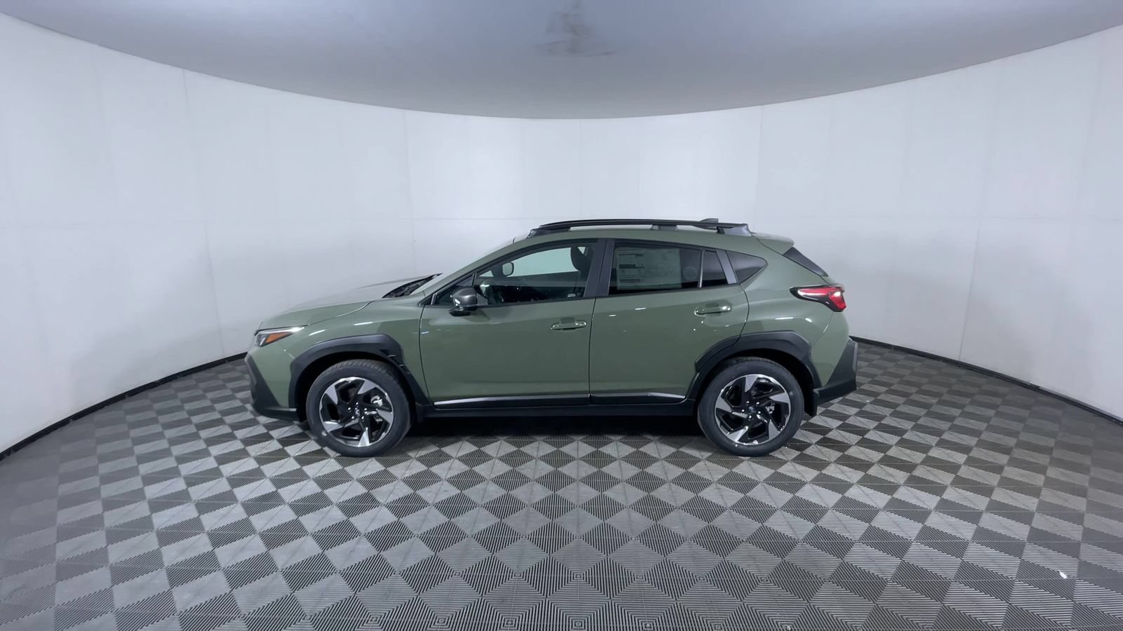 New 2026 ALPINE GREEN Subaru Limited image 5