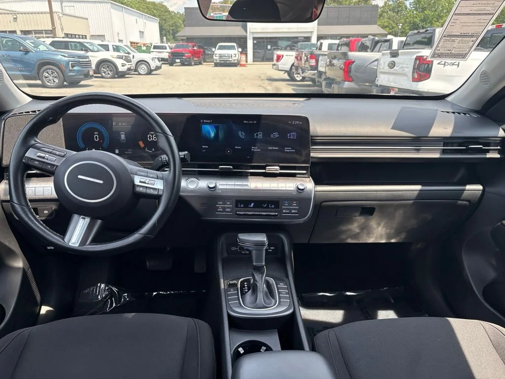 Used 2025 Gray Hyundai SEL image 10