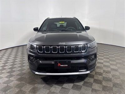 Certified Used 2024  Jeep Limited image 2
