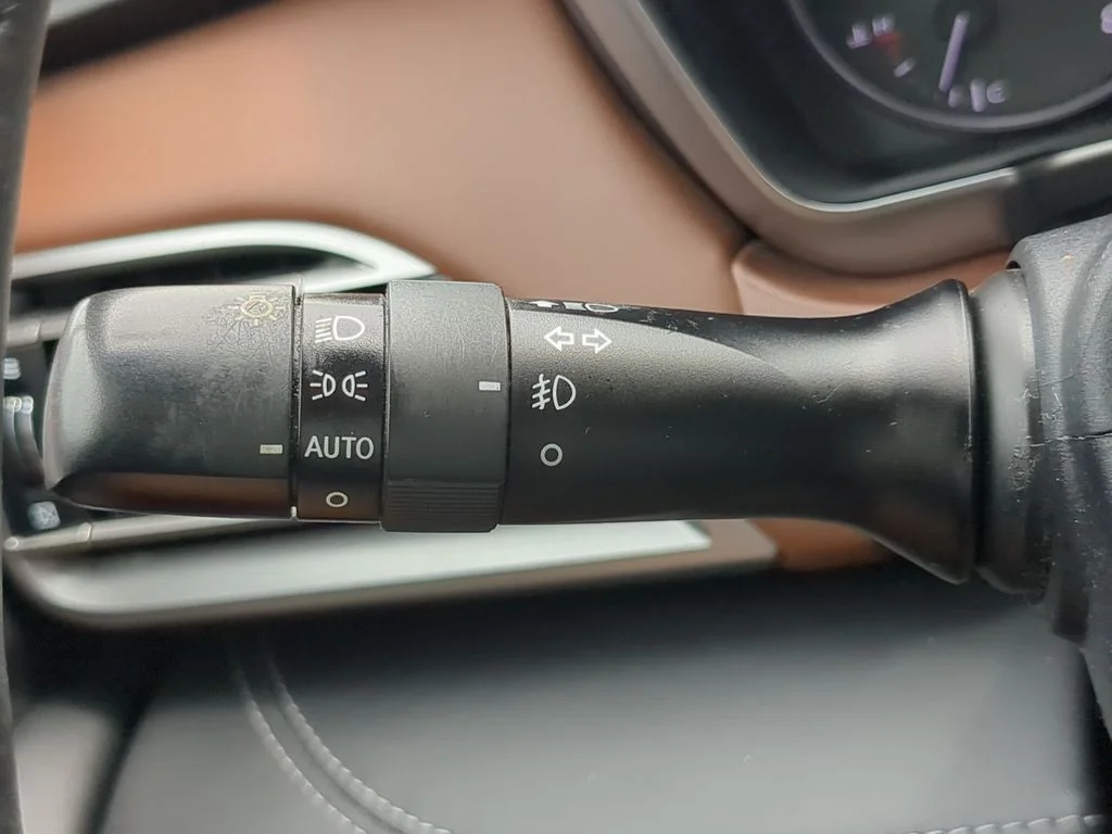 Used 2020 White Subaru Touring image 28