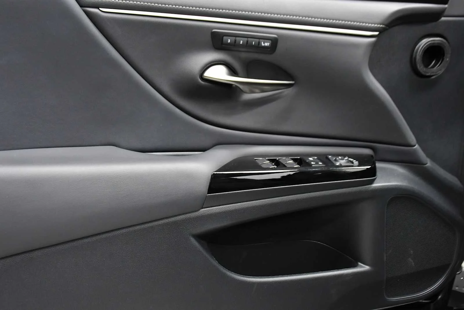 Certified Used 2024 BLACK Lexus  image 14