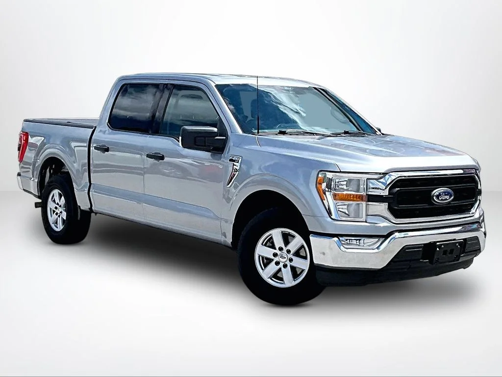 Used 2021 Silver Ford XLT image 12