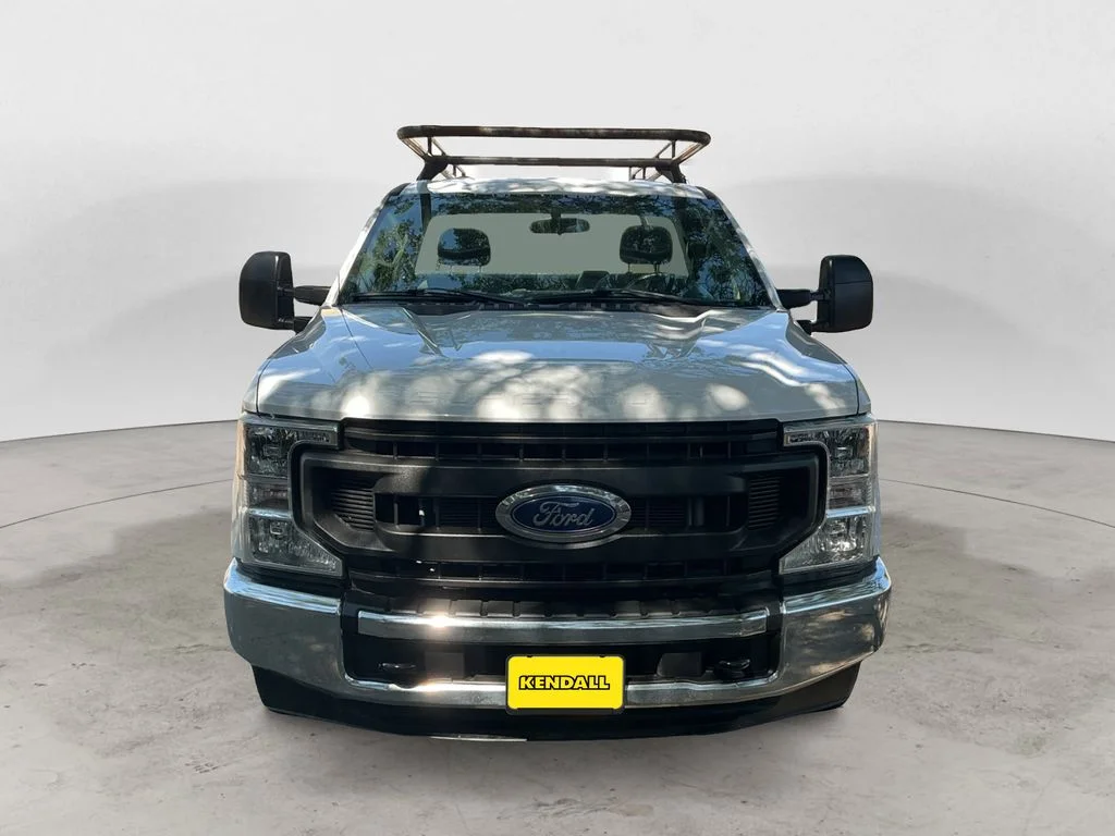 Used 2021 White Ford XL image 3