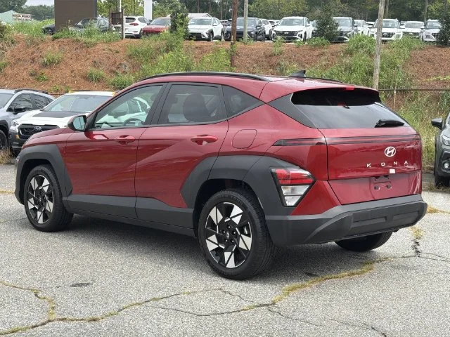Used 2025 Red Hyundai SEL image 11