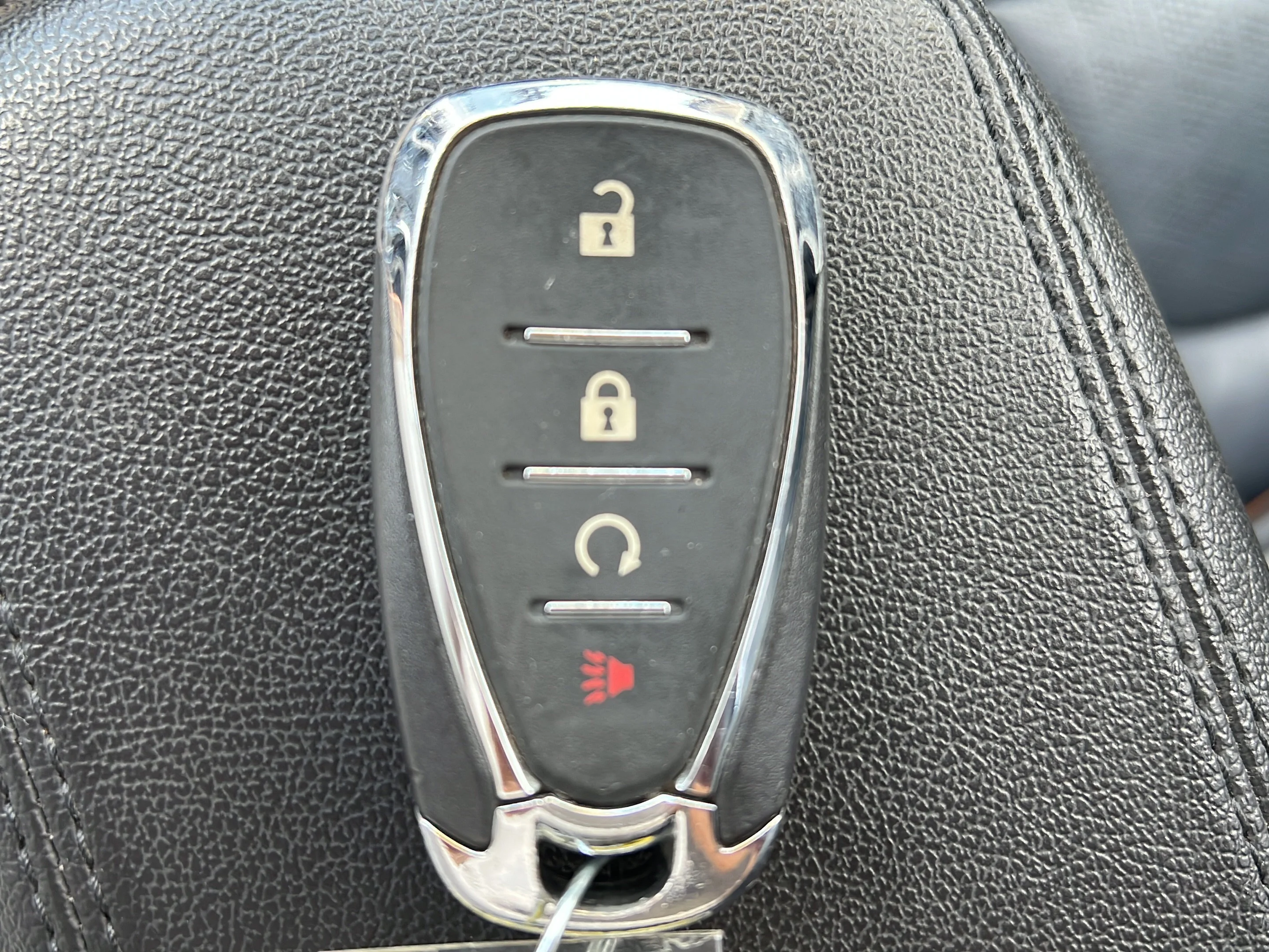 Used 2022 Gray Ghost Metallic Chevrolet LT image 27