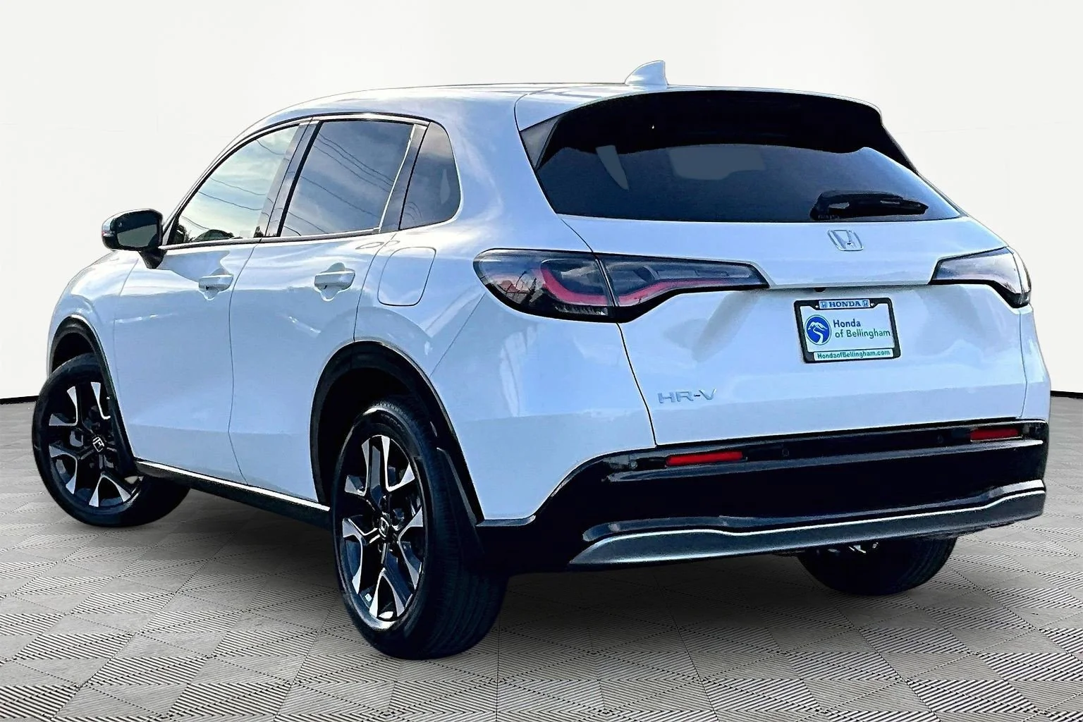 New 2027 Platinum White Pearl Honda EX-L image 3