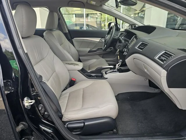 Used 2013  Honda Hybrid image 13