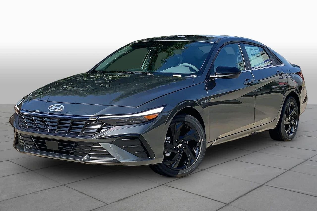 2026 Hyundai Elantra 2.0 SEL Sport Premium's photo