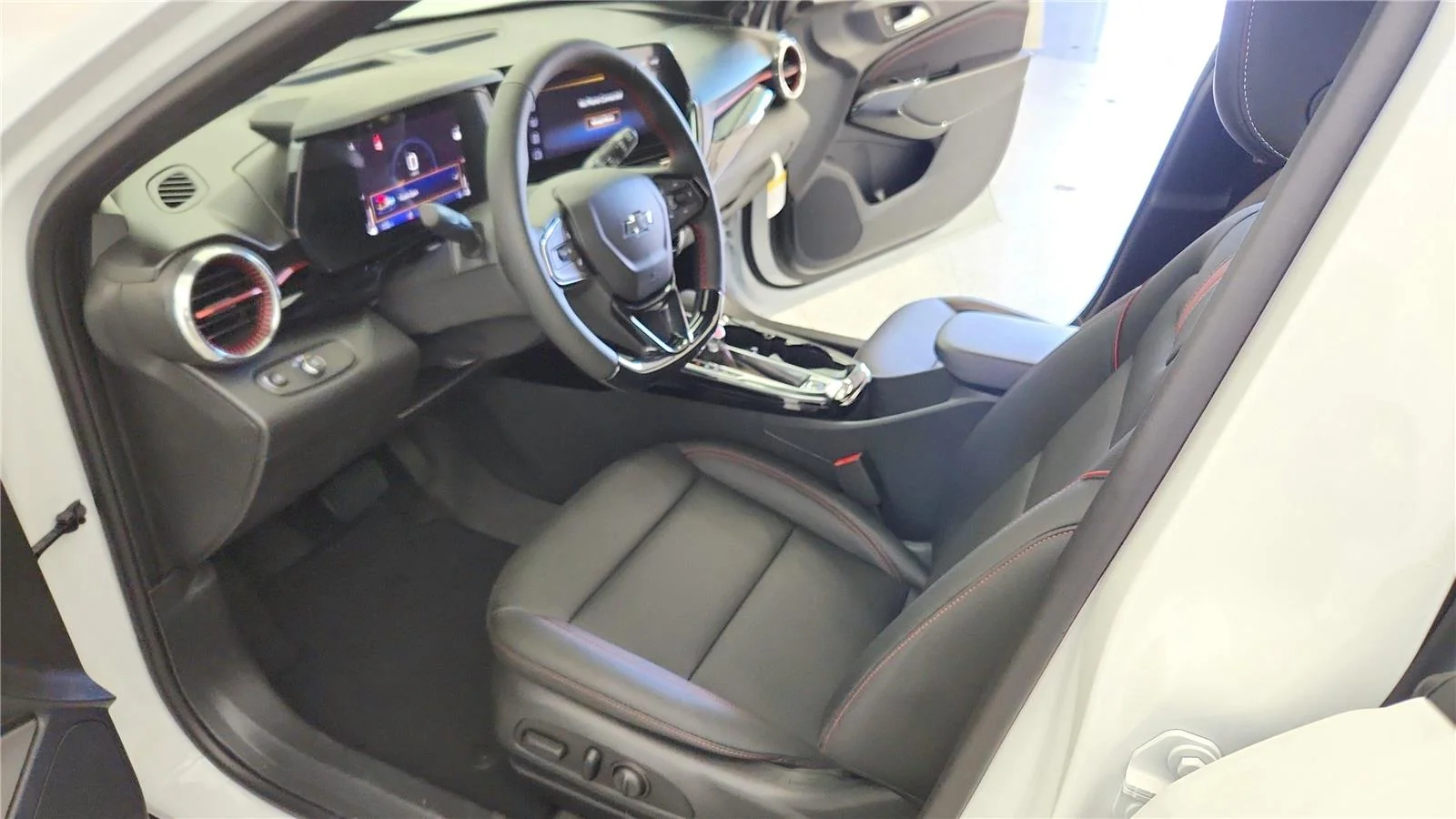 2026 Chevrolet Trax RS - Photo 22