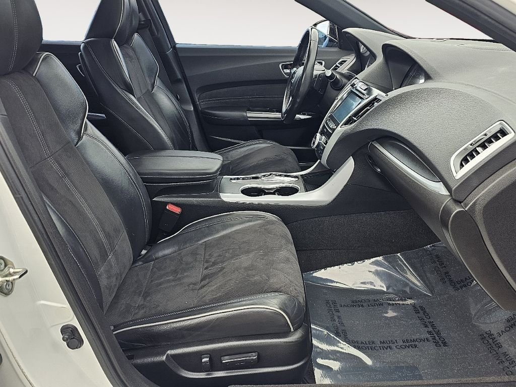 Used 2019 Platinum White Pearl Acura 3.5L Technology Pkg w/A-Spec Pkg image 19