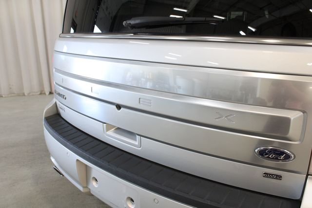 Used 2019 Silver Ford Limited image 31