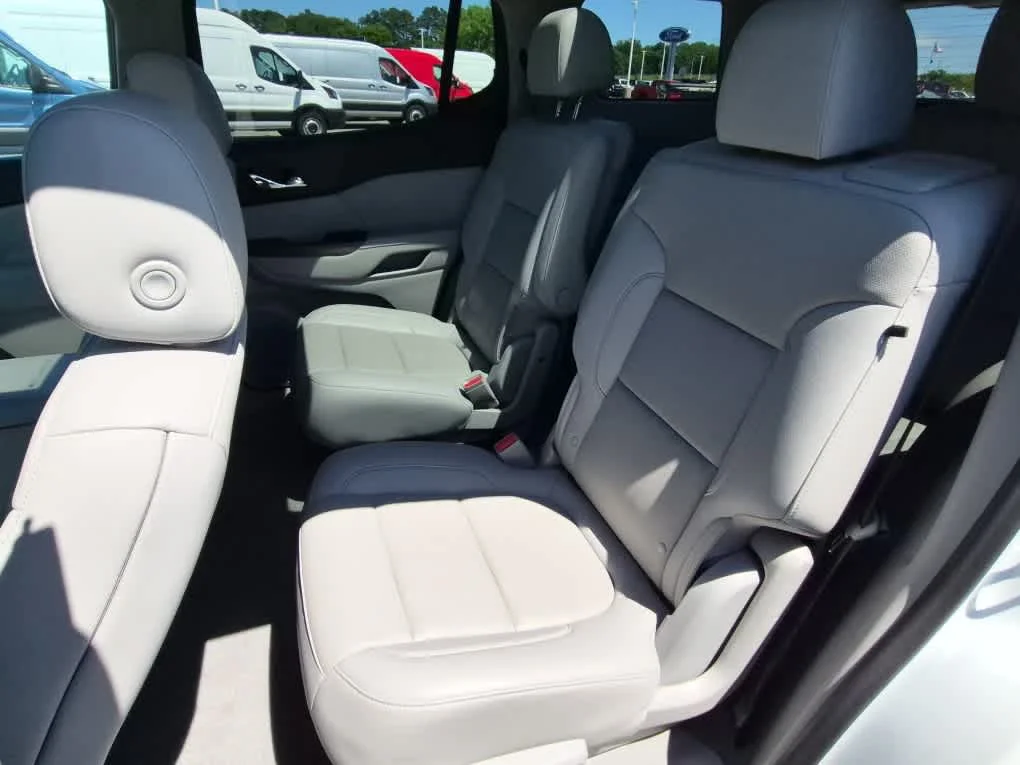 Certified Used 2021 Summit White GMC SLT image 8