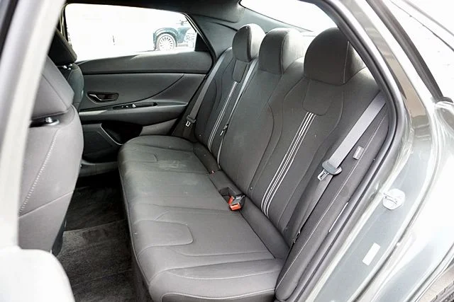 Used 2025 Gray Hyundai SEL Sport image 14