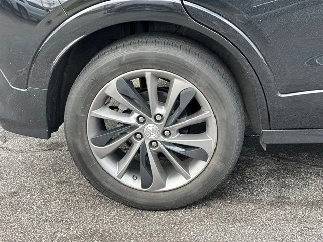 Used 2022 Black Buick Select image 18