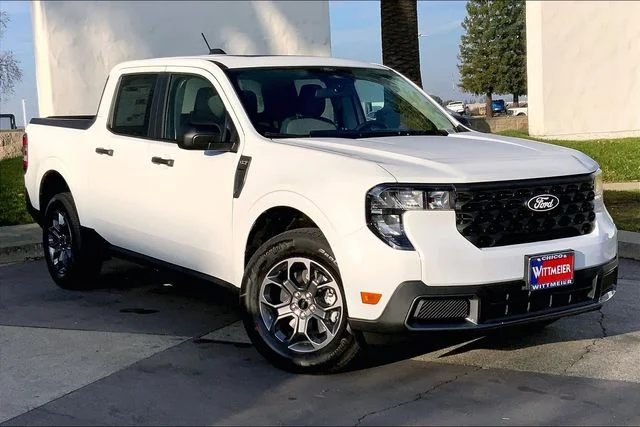New 2026 Oxford White Ford XLT image 2