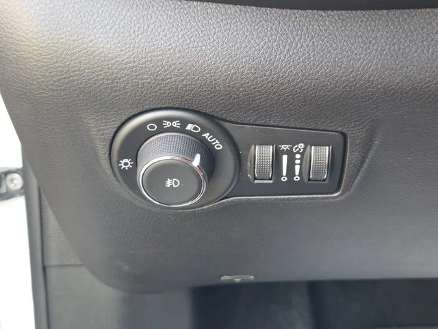 Used 2024 White Jeep Trailhawk image 28