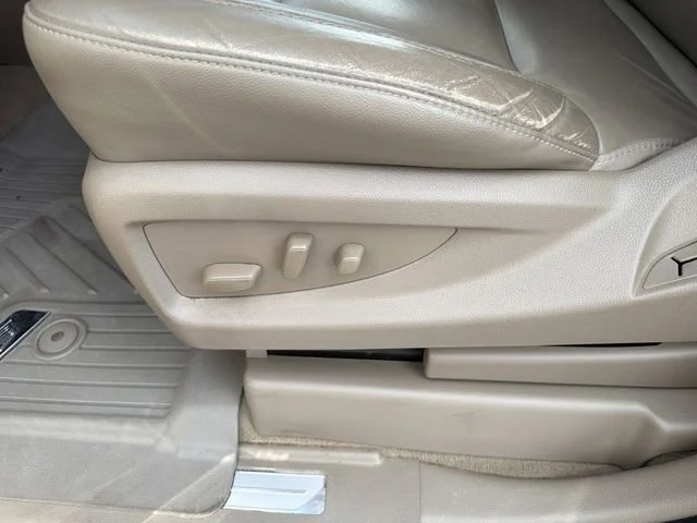 Used 2019 PEPPERDUST METALLIC GMC SLT Standard Edition image 22