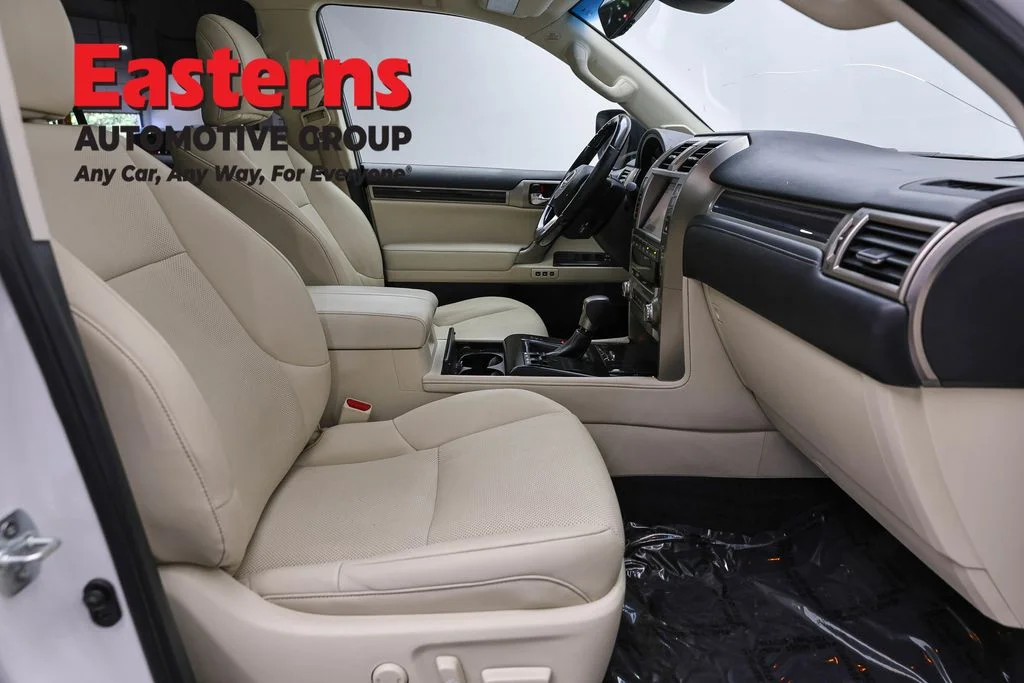 Used 2020 White Lexus 460 image 29