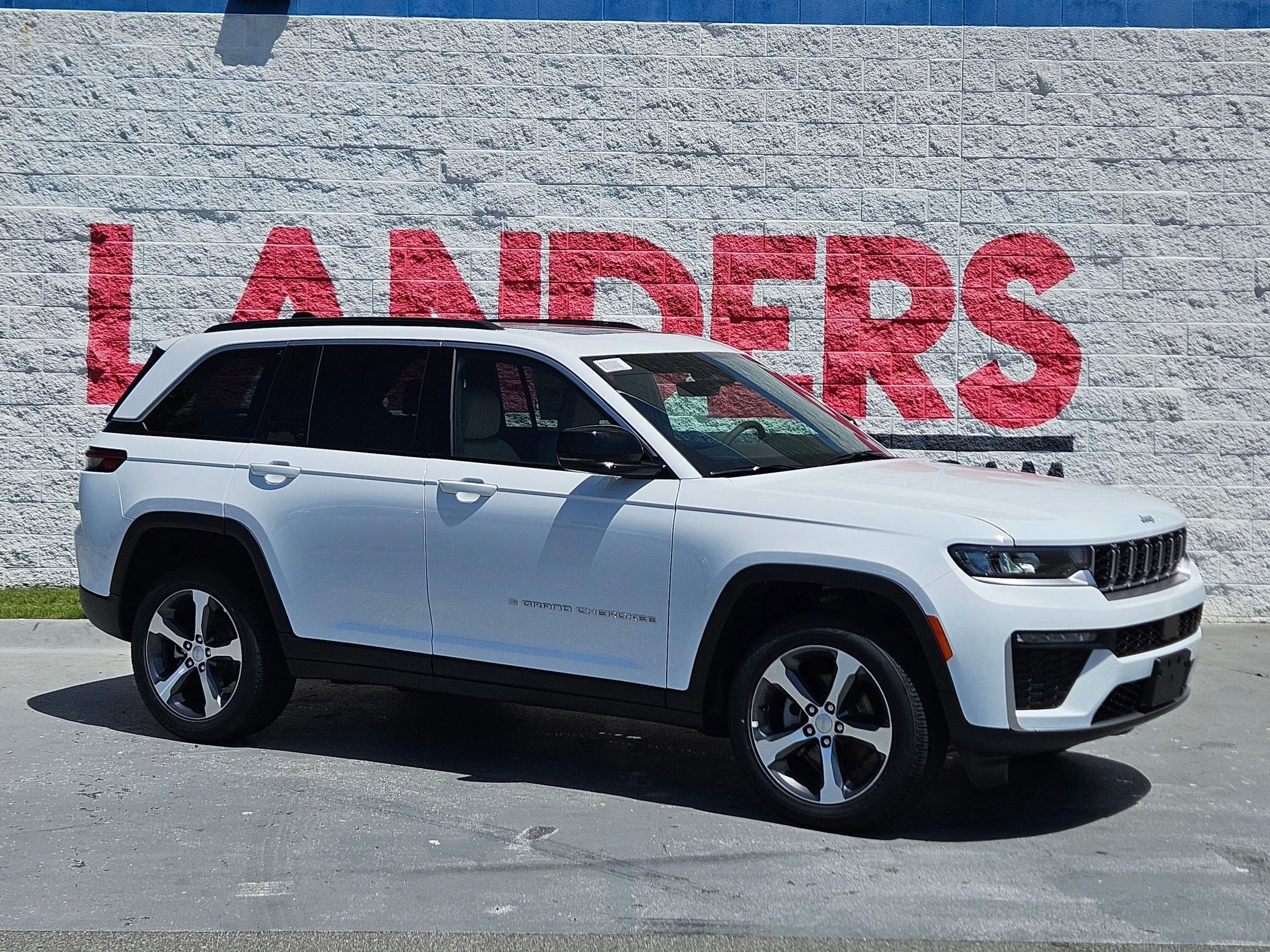 2026 Jeep Grand Cherokee Limited's photo