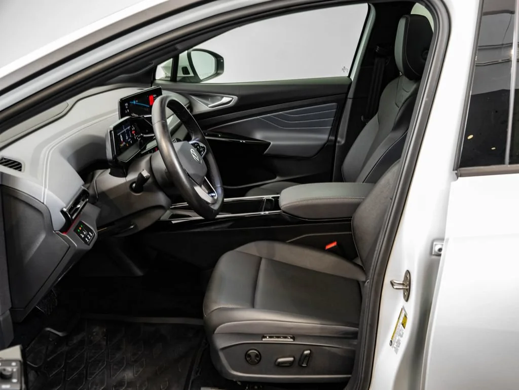 Used 2023 Opal White Volkswagen Pro S image 20