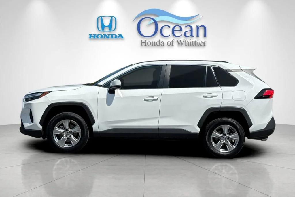 Used 2024 Ice Cap Toyota XLE image 7