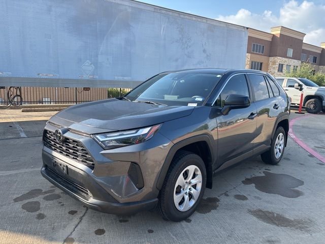 2025 Toyota RAV4 LE FWD's photo
