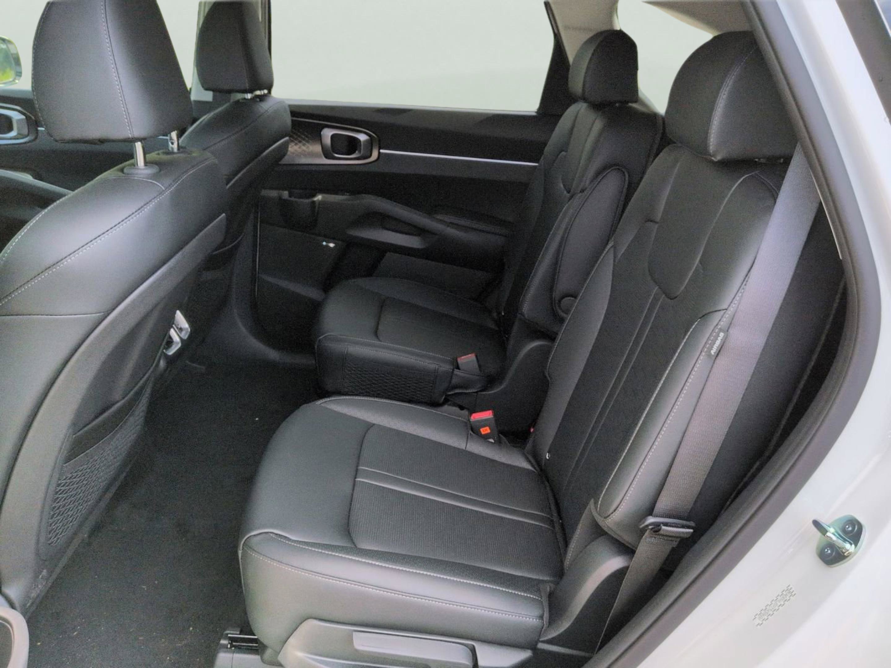 New 2026 Snow White Pearl Kia EX image 13