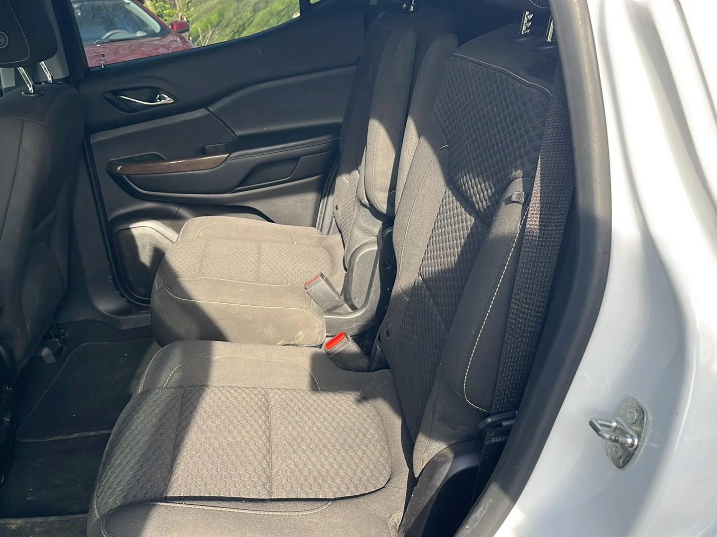 Used 2019 SUMMIT WHITE GMC SLE image 21
