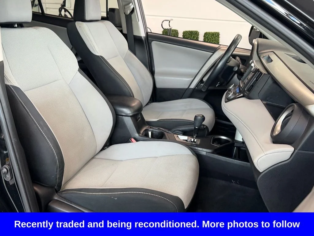 Used 2018 Black Toyota XLE image 17