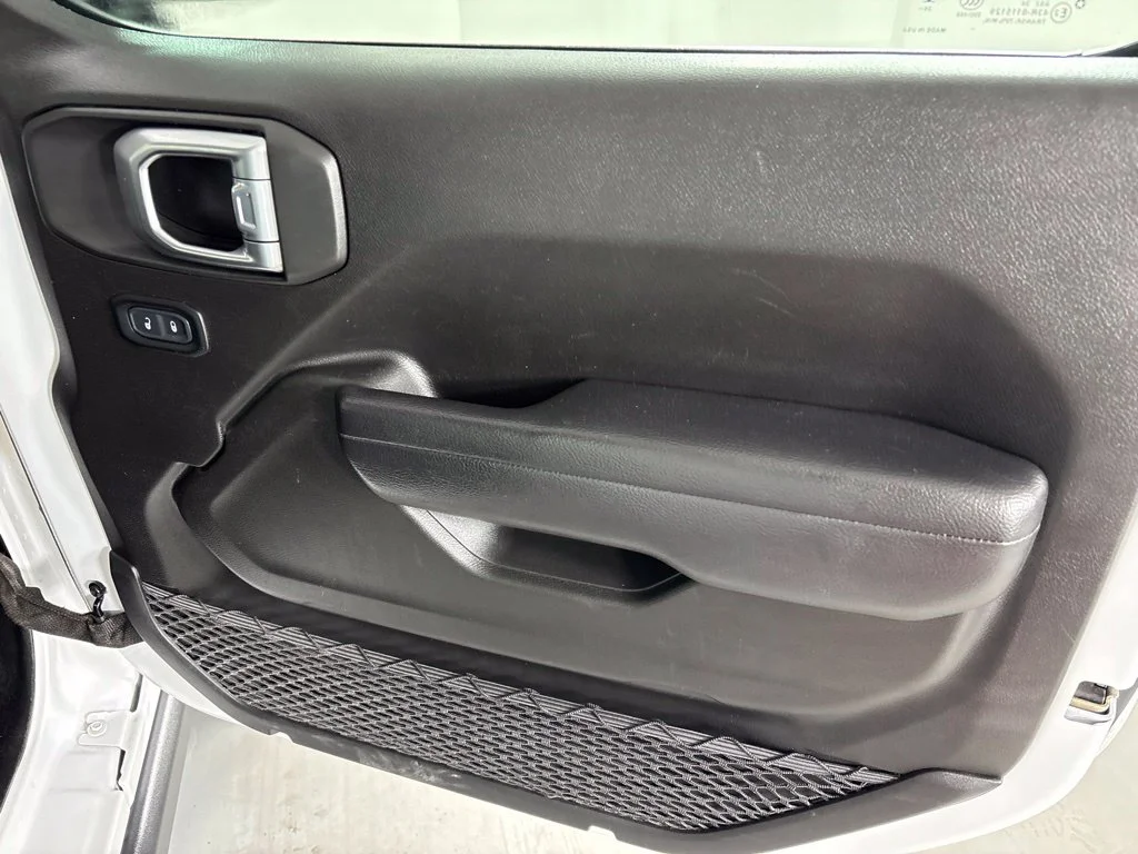 Used 2025 White Jeep Willys image 16