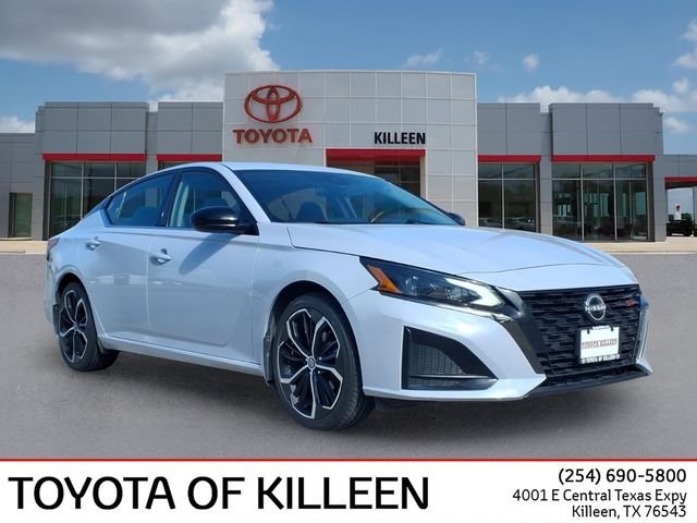 Pre-Owned 2024 Nissan Altima 2.5 SR FWD 4D Sedan
