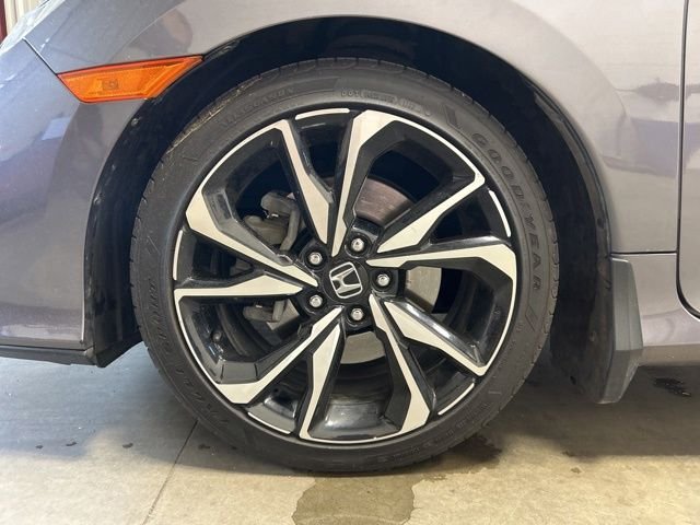 Used 2018 Modern Steel Metallic Honda Si image 10