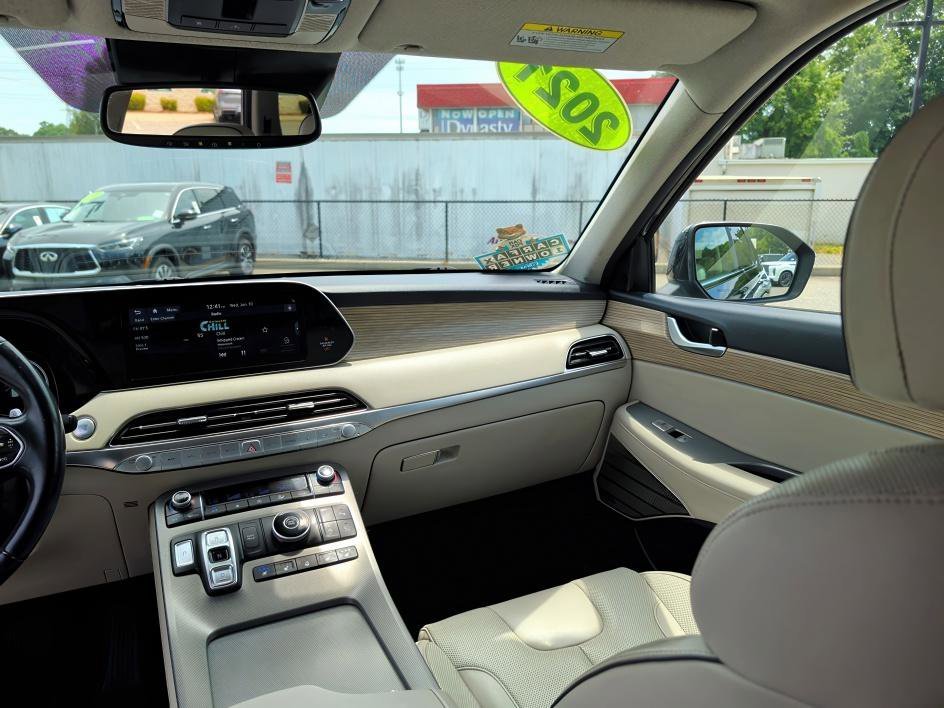 Used 2021 Moonlight Cloud Hyundai Limited image 10