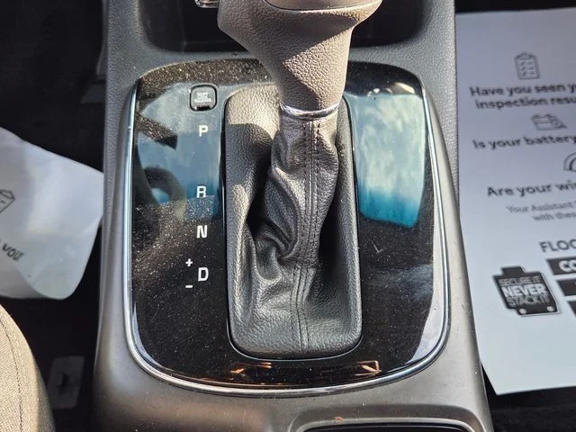 Used 2017 Red Kia LX image 19