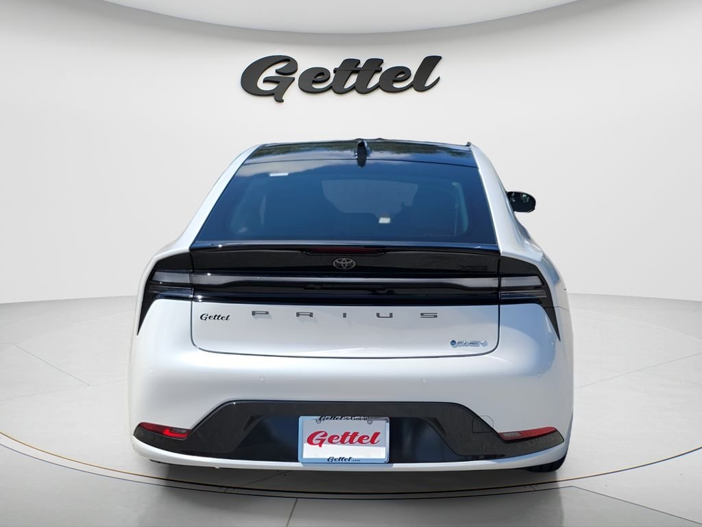 New 2026 Wind Chill Pearl <sup>1</sup> Toyota  XSE image 6