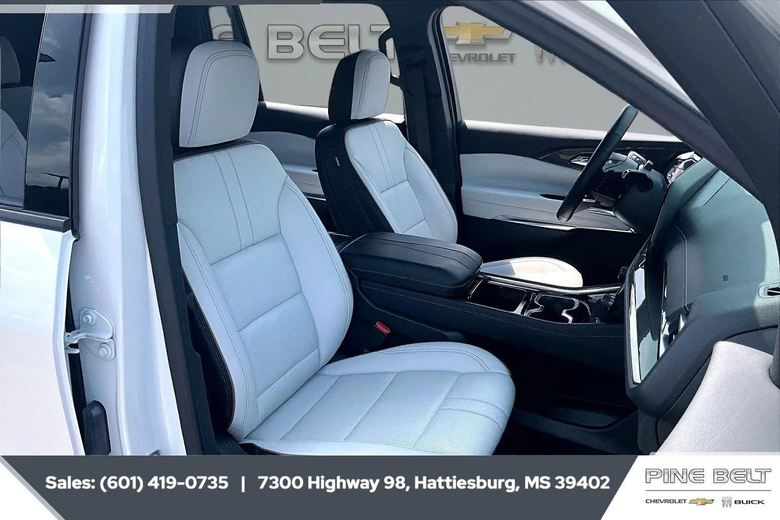 Used 2025 Iridescent Pearl Tricoat Chevrolet High Country image 6