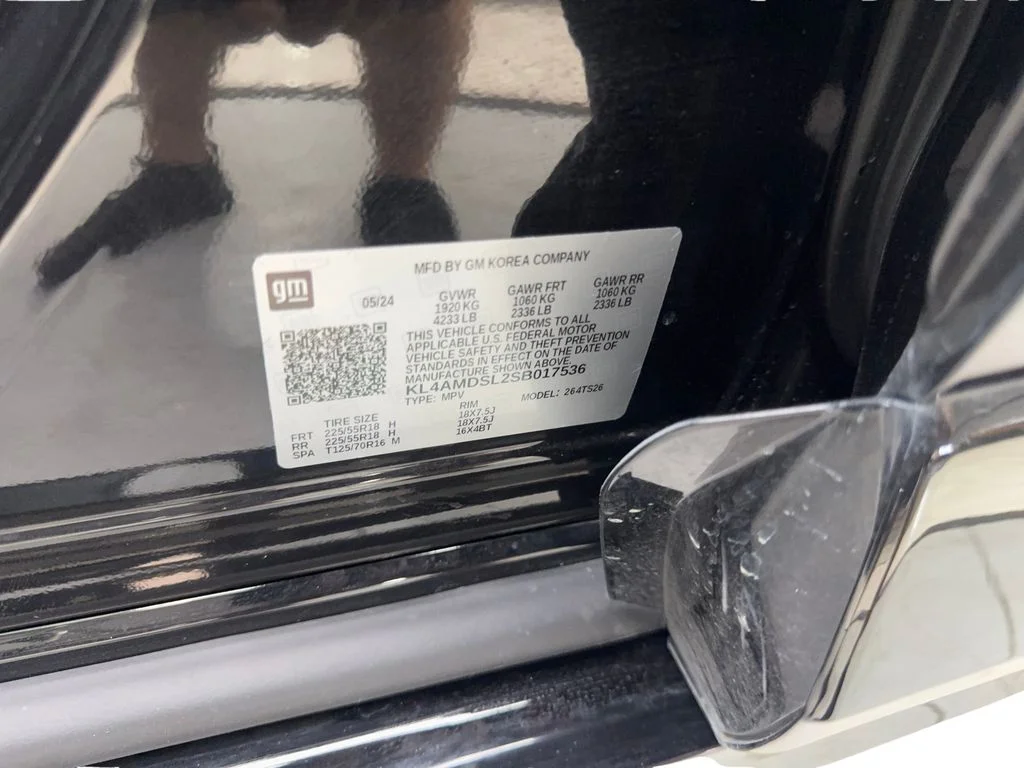 Used 2025 Black Buick Sport Touring image 87