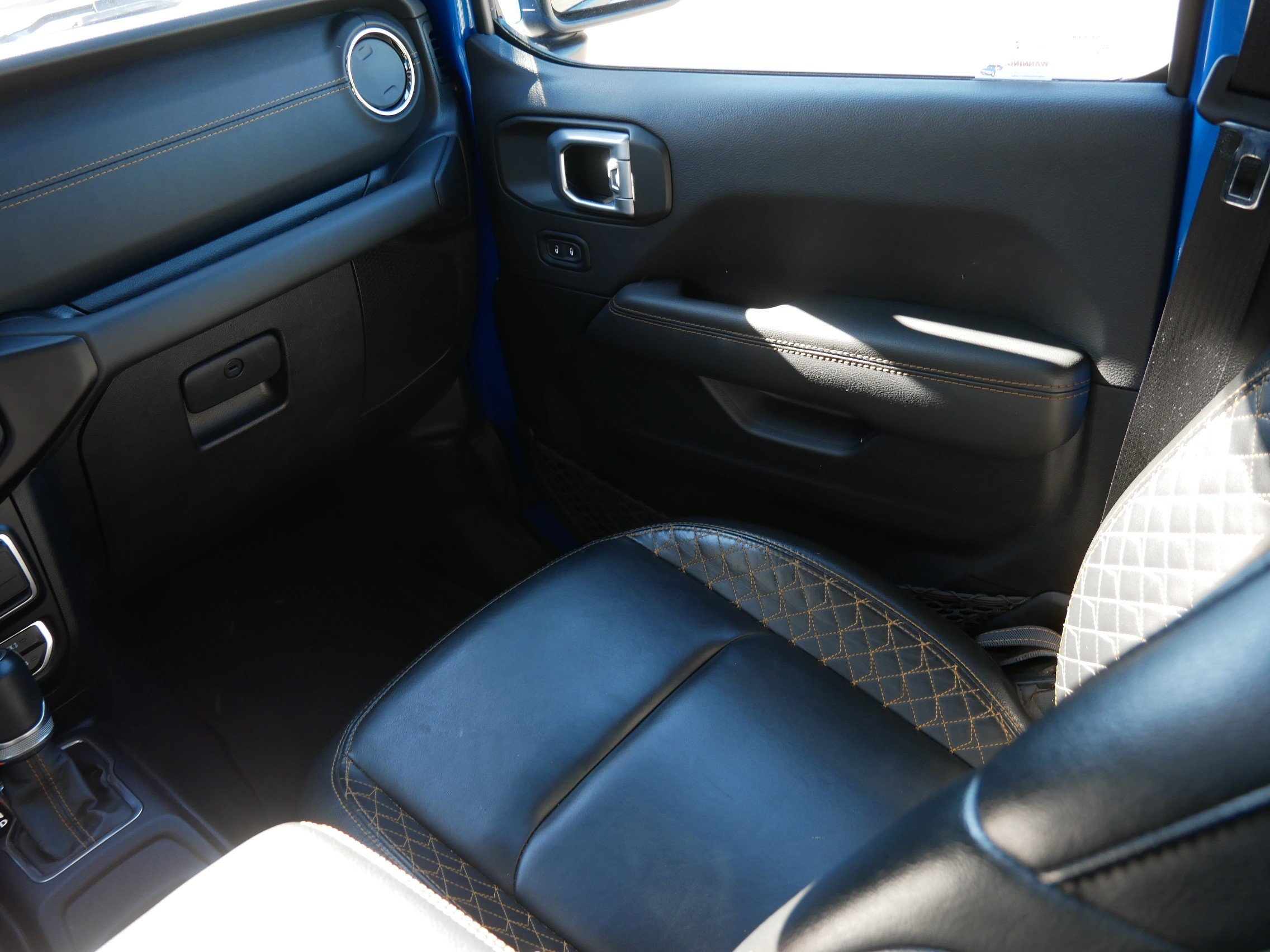 Certified Used 2022 Hydro Blue Pearlcoat Jeep Unlimited High Altitude image 17