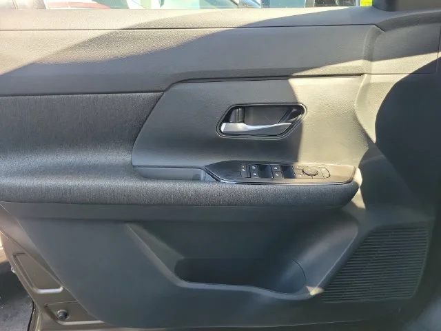 New 2027 Canyon Bronze Metallic Nissan SV image 20