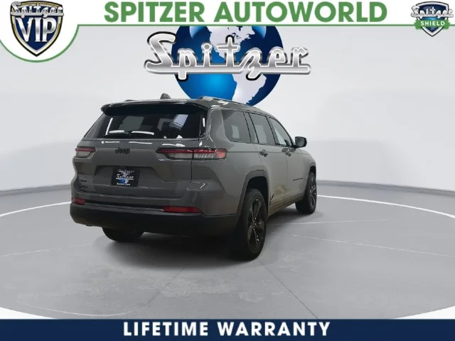 New 2027 Sting-Gray Clear-Coat Paint Jeep Limited image 15