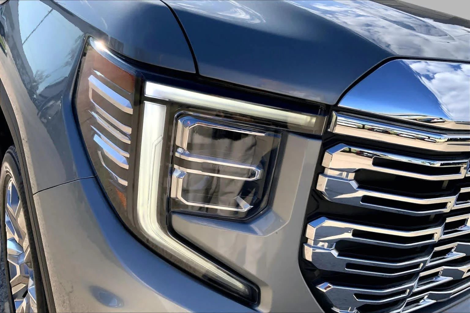 Used 2024 Sterling Metallic GMC Denali image 26